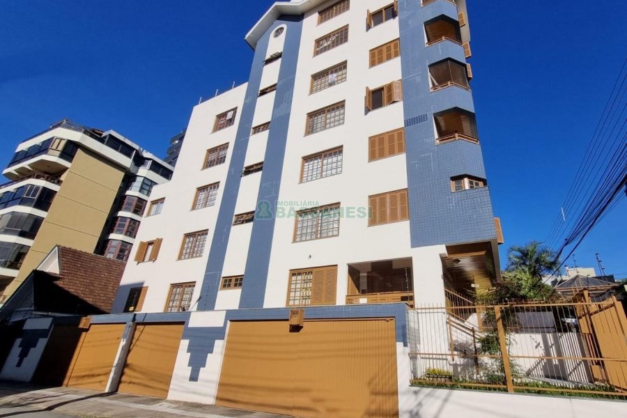 Apartamento com 100m², 3 dormitórios, 2 vagas, no bairro São Pelegrino em Caxias do Sul para Alugar ou Comprar