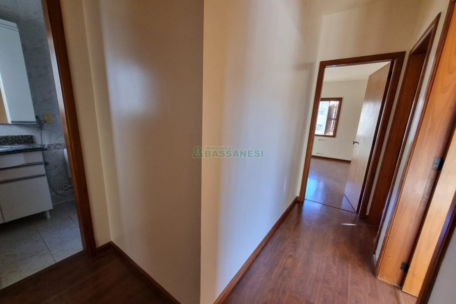 Apartamento com 100m², 3 dormitórios, 2 vagas, no bairro São Pelegrino em Caxias do Sul para Alugar ou Comprar