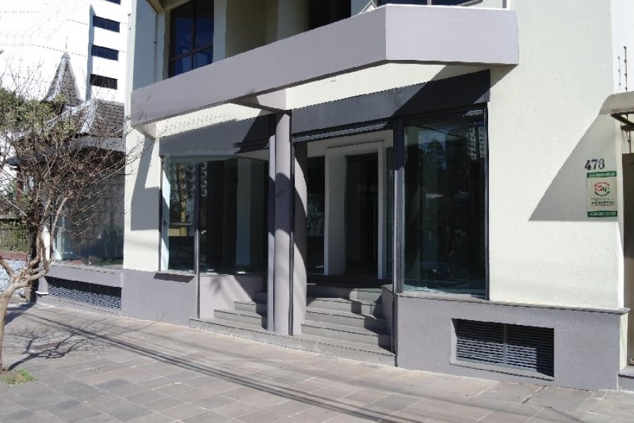 Loja com 1000m², no bairro Lourdes em Caxias do Sul para Alugar ou Comprar