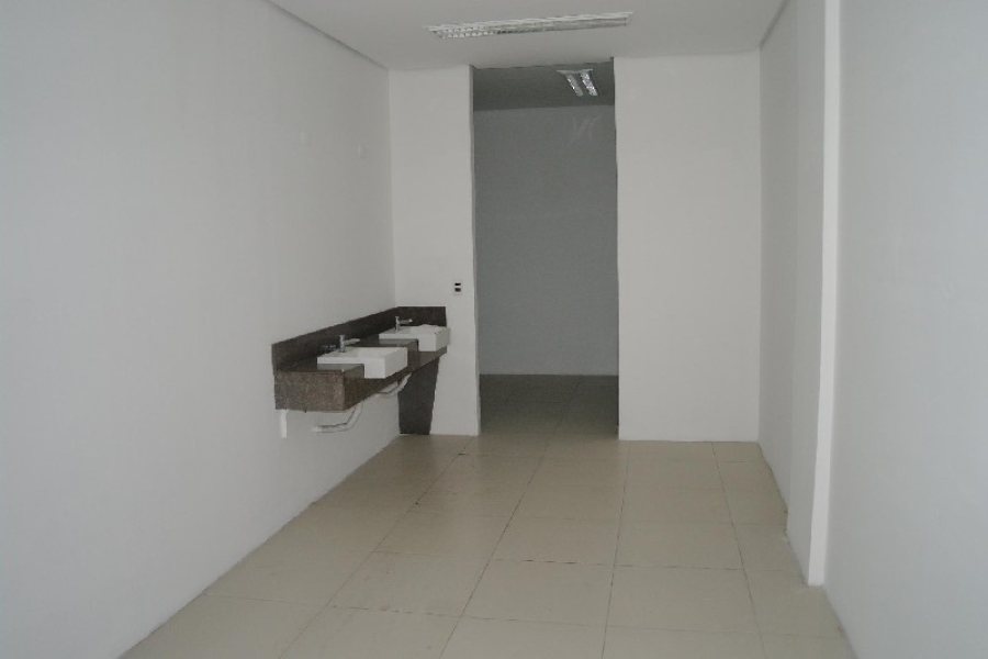 Loja com 1000m², no bairro Lourdes em Caxias do Sul para Alugar ou Comprar