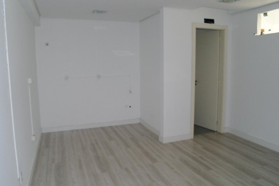 Loja com 1000m², no bairro Lourdes em Caxias do Sul para Alugar ou Comprar