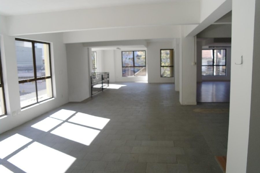 Loja com 1000m², no bairro Lourdes em Caxias do Sul para Alugar ou Comprar