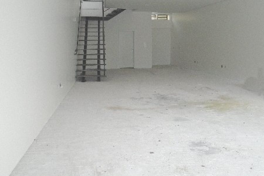 Loja com 268m², no bairro Jardim América em Caxias do Sul para Comprar
