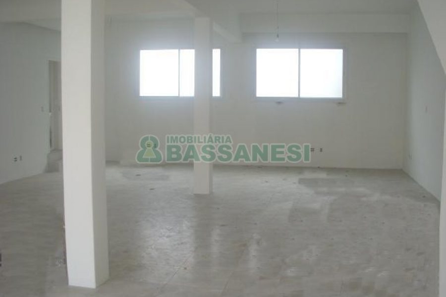 Loja com 120m², no bairro Rio Branco em Caxias do Sul para Alugar
