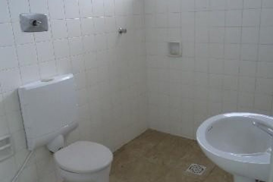 Sala com 21m², no bairro Centro em Caxias do Sul para Alugar