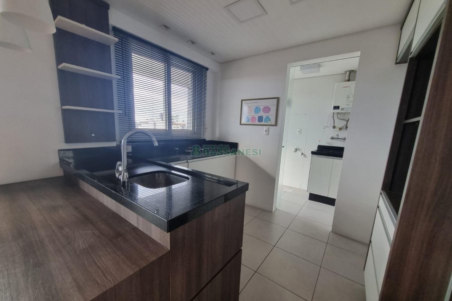 Apartamento com 110m², 3 dormitórios, 2 vagas, no bairro Rio Branco em Caxias do Sul para Alugar