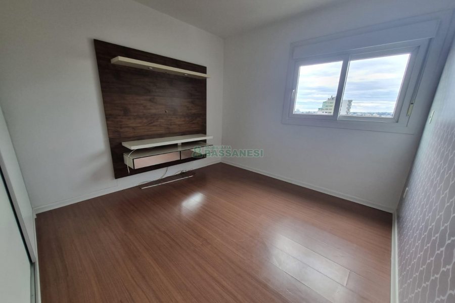 Apartamento com 110m², 3 dormitórios, 2 vagas, no bairro Rio Branco em Caxias do Sul para Alugar
