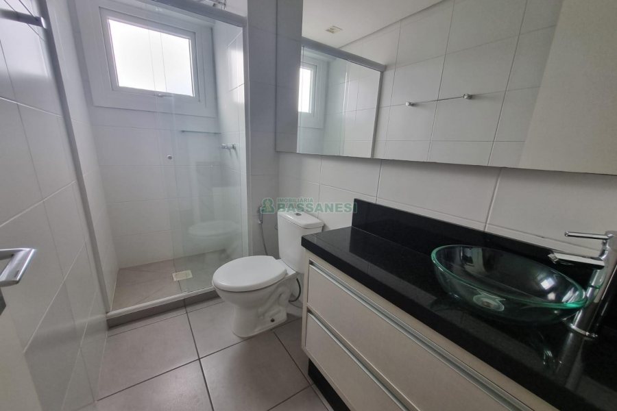 Apartamento com 110m², 3 dormitórios, 2 vagas, no bairro Rio Branco em Caxias do Sul para Alugar