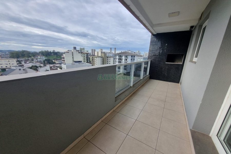 Apartamento com 110m², 3 dormitórios, 2 vagas, no bairro Rio Branco em Caxias do Sul para Alugar