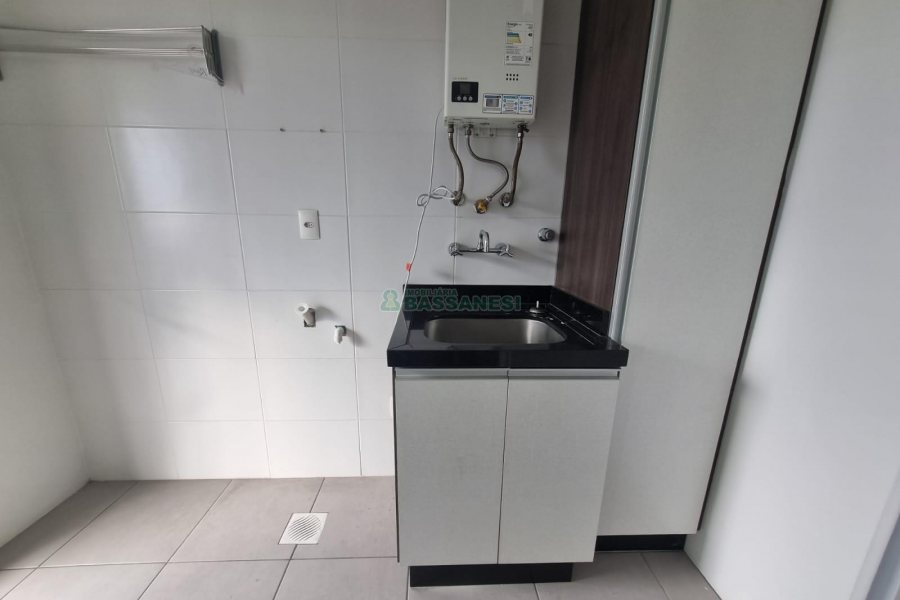 Apartamento com 110m², 3 dormitórios, 2 vagas, no bairro Rio Branco em Caxias do Sul para Alugar