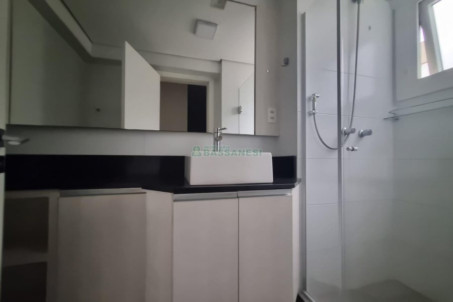 Apartamento com 110m², 3 dormitórios, 2 vagas, no bairro Rio Branco em Caxias do Sul para Alugar