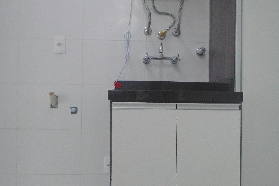 Apartamento com 110m², 3 dormitórios, 2 vagas, no bairro Rio Branco em Caxias do Sul para Alugar