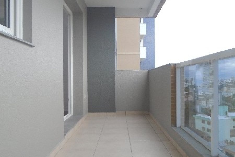 Apartamento com 110m², 3 dormitórios, 2 vagas, no bairro Rio Branco em Caxias do Sul para Alugar