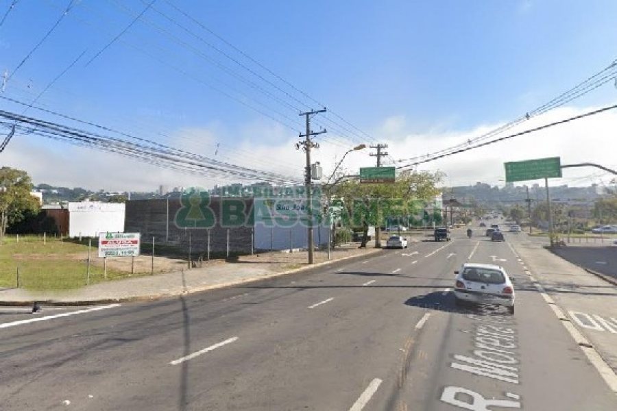 Loja com 630m², no bairro Pio X em Caxias do Sul para Alugar