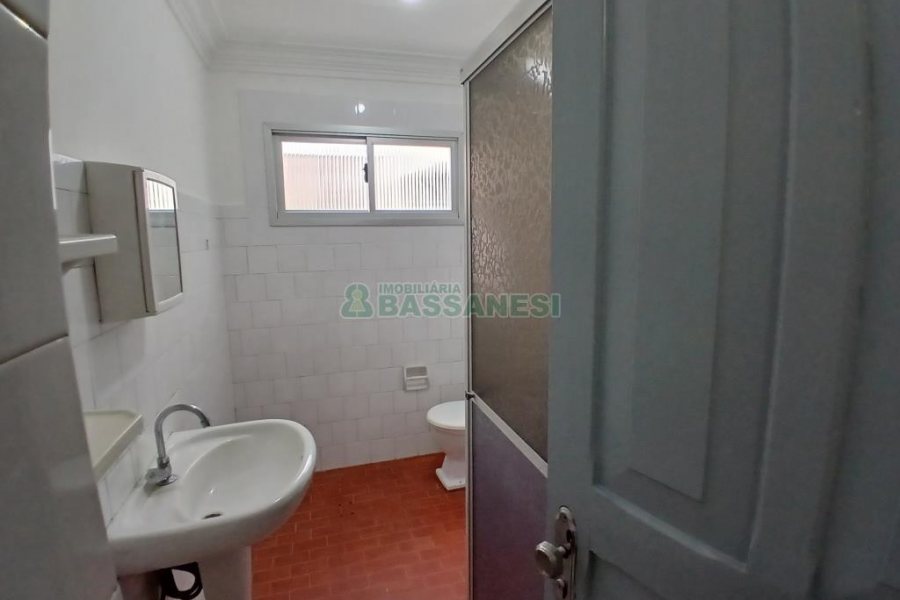 Sala com 150m², no bairro Centro em Caxias do Sul para Alugar