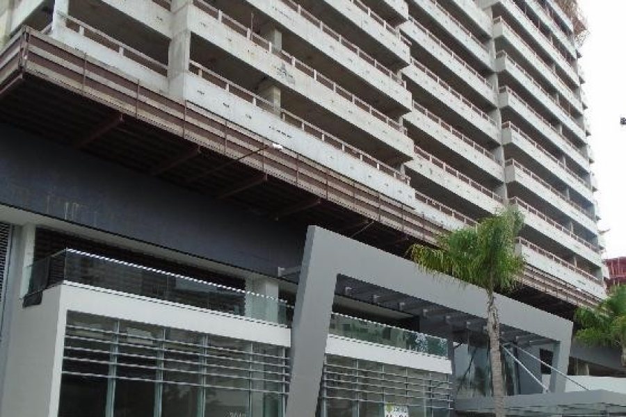 Loja com 501m², no bairro Cinqüentenário em Caxias do Sul para Alugar