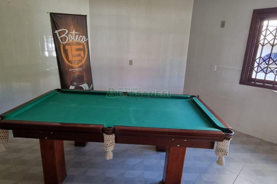 Casa com 365m², 3 dormitórios, 2 vagas, no bairro Jardim América em Caxias do Sul para Comprar