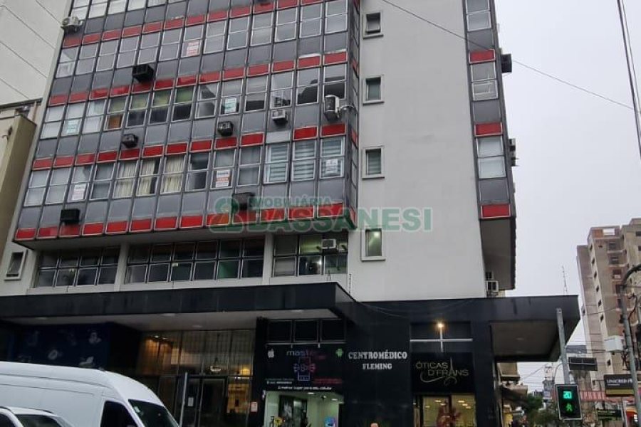 Sala com 81m², no bairro São Pelegrino em Caxias do Sul para Comprar