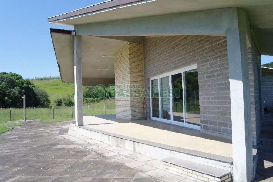 Chácara com 200m², 4 dormitórios, no bairro Vila Seca em Caxias do Sul para Comprar