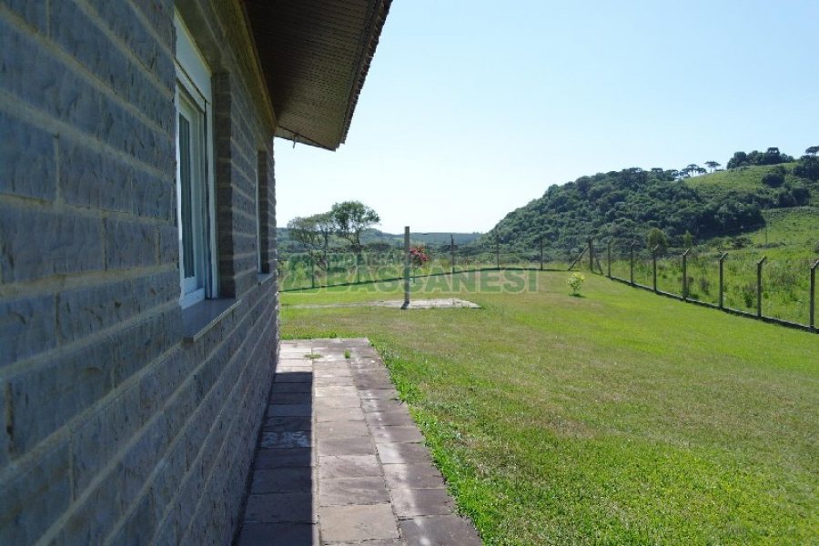 Chácara com 200m², 4 dormitórios, no bairro Vila Seca em Caxias do Sul para Comprar