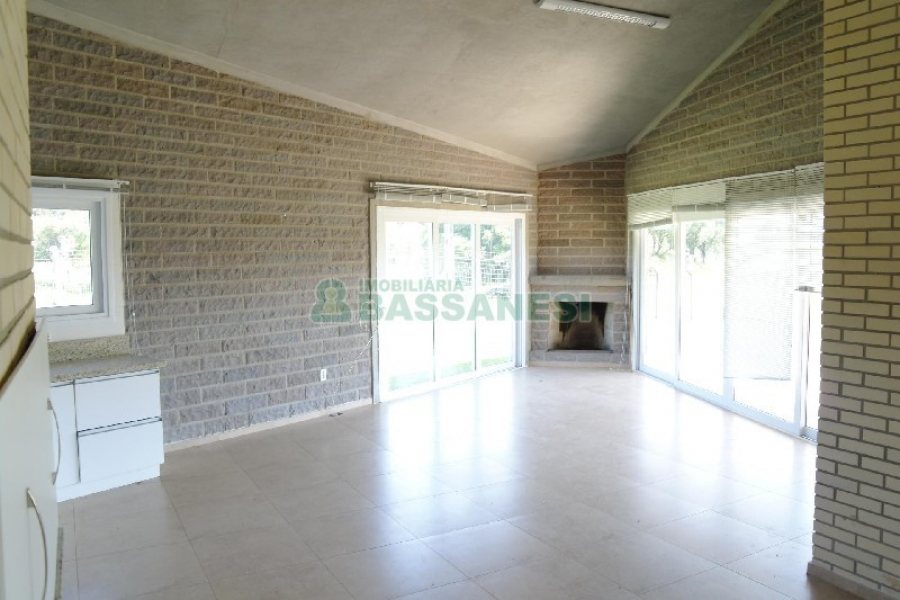 Chácara com 200m², 4 dormitórios, no bairro Vila Seca em Caxias do Sul para Comprar