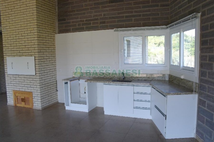 Chácara com 200m², 4 dormitórios, no bairro Vila Seca em Caxias do Sul para Comprar