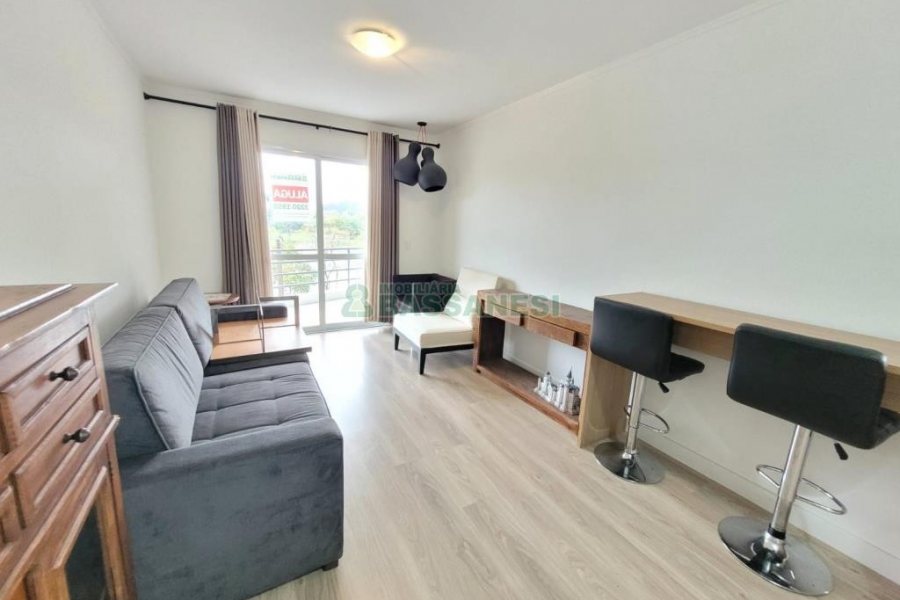 Apartamento com 82m², 2 dormitórios, 2 vagas, no bairro Desvio Rizzo em Caxias do Sul para Alugar