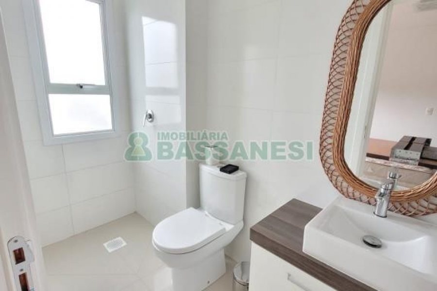 Apartamento com 82m², 2 dormitórios, 2 vagas, no bairro Desvio Rizzo em Caxias do Sul para Alugar