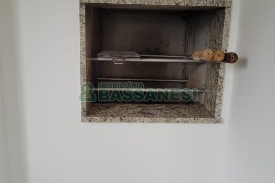 Apartamento com 82m², 2 dormitórios, 2 vagas, no bairro Desvio Rizzo em Caxias do Sul para Alugar