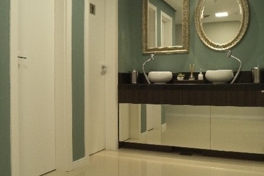 Sala Mobiliada com 40m², 2 vagas, no bairro Sanvitto em Caxias do Sul para Comprar