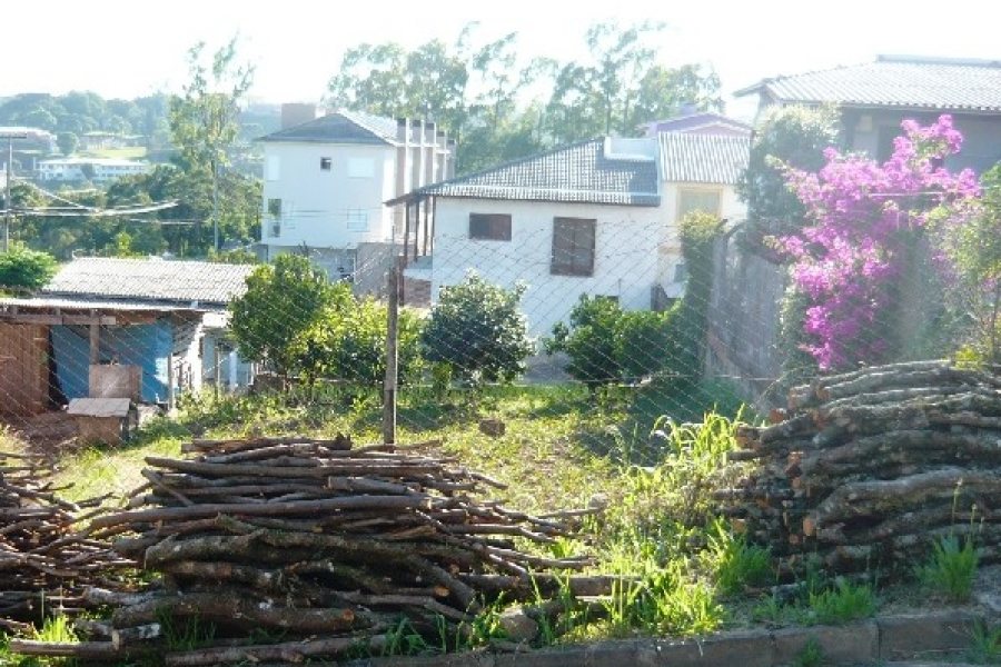 Terreno com 360m², no bairro Moinhos de Vento em Caxias do Sul para Comprar