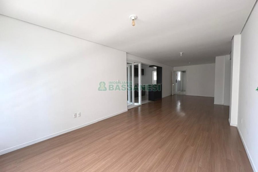 Apartamento com 96m², 2 dormitórios, 2 vagas, no bairro Panazzolo em Caxias do Sul para Alugar ou Comprar