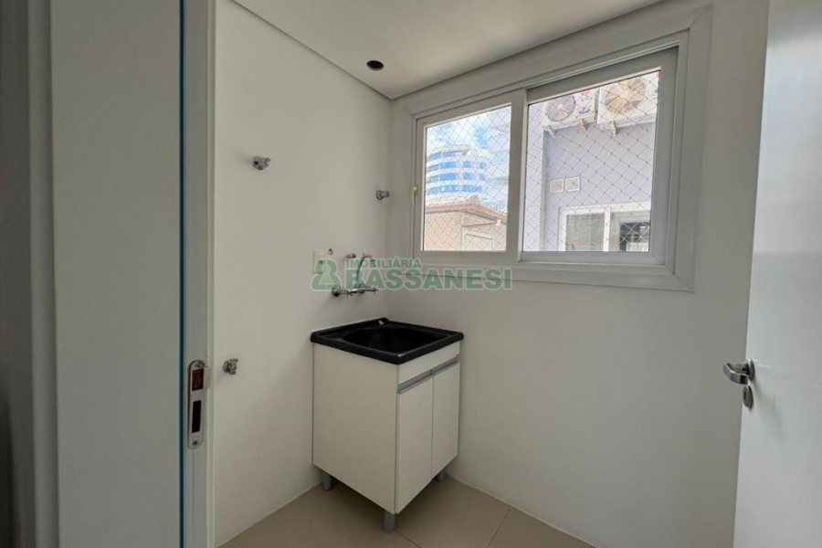 Apartamento com 96m², 2 dormitórios, 2 vagas, no bairro Panazzolo em Caxias do Sul para Alugar ou Comprar
