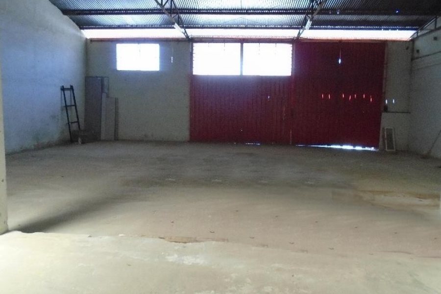 Pavilhão com 778m², no bairro São José em Caxias do Sul para Comprar