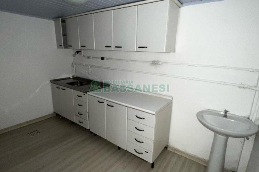 Loja com 200m², no bairro Centro em Caxias do Sul para Alugar