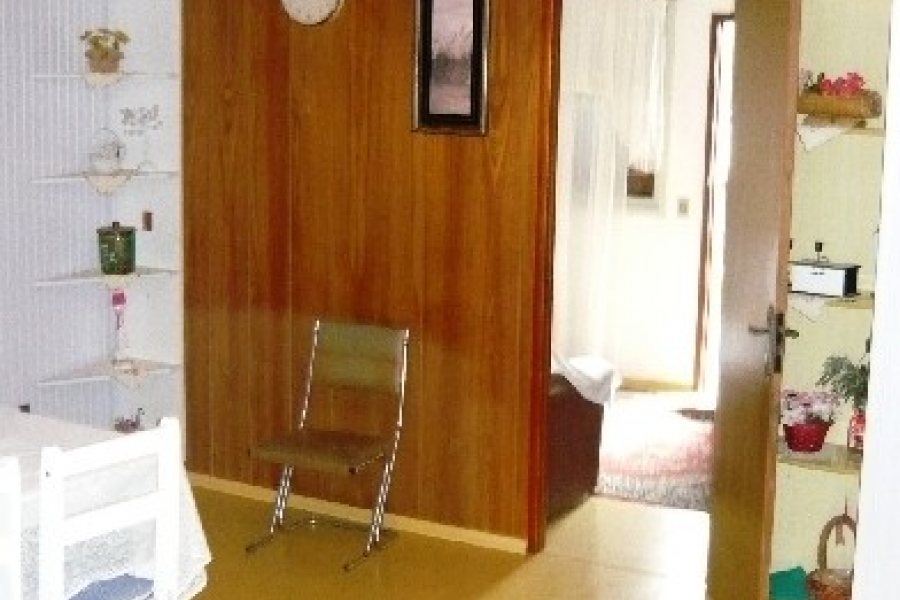 Casa com 412m², 4 dormitórios, 4 vagas, no bairro Santa Catarina em Caxias do Sul para Comprar