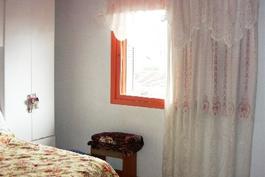 Casa com 412m², 4 dormitórios, 4 vagas, no bairro Santa Catarina em Caxias do Sul para Comprar