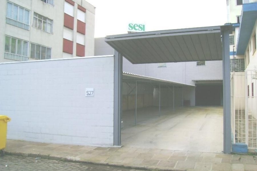 Box com 12m², no bairro São Pelegrino em Caxias do Sul para Alugar