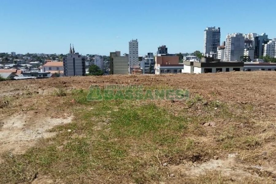 Terreno com 2350m², no bairro Lourdes em Caxias do Sul para Alugar