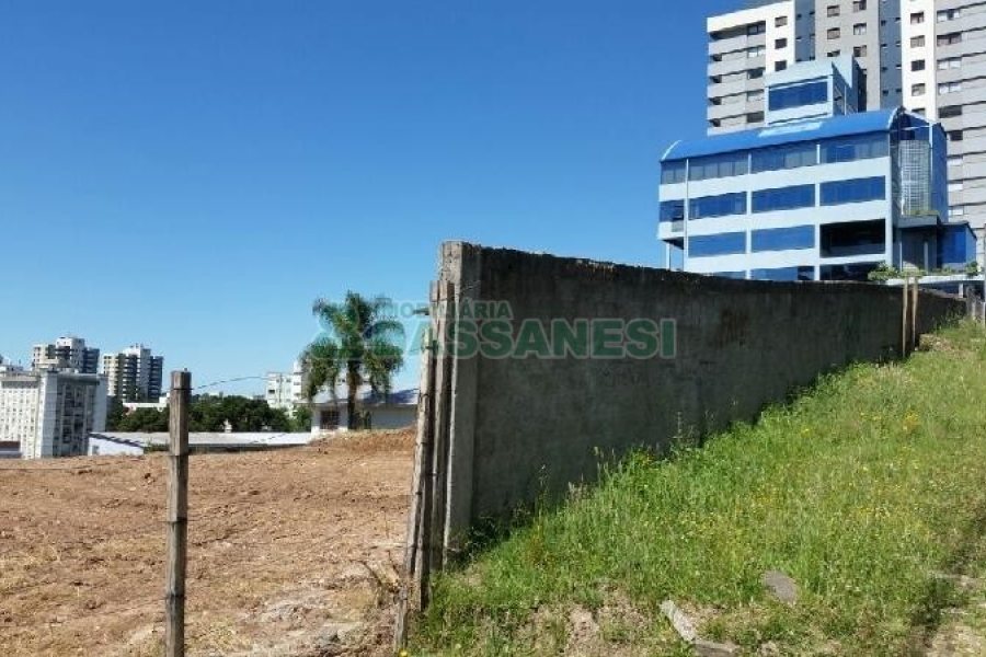 Terreno com 2350m², no bairro Lourdes em Caxias do Sul para Alugar