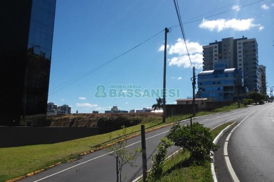 Terreno com 2350m², no bairro Lourdes em Caxias do Sul para Alugar