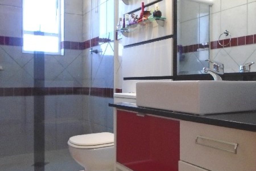 Apto Mobiliado com 68m², 2 dormitórios, 1 vaga, no bairro Rio Branco em Caxias do Sul para Alugar