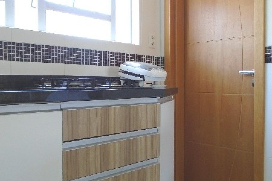 Apto Mobiliado com 68m², 2 dormitórios, 1 vaga, no bairro Rio Branco em Caxias do Sul para Alugar