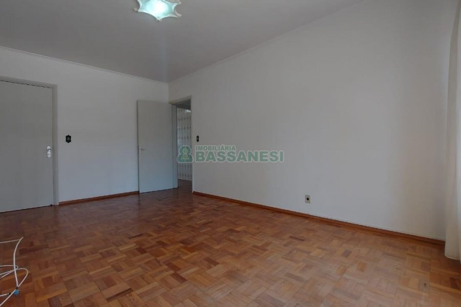 Apartamento, 3 dormitórios, 2 vagas, no bairro Madureira em Caxias do Sul para Alugar