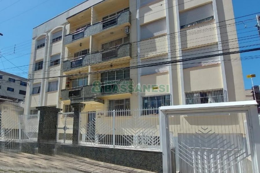 Apartamento, 3 dormitórios, 2 vagas, no bairro Madureira em Caxias do Sul para Alugar