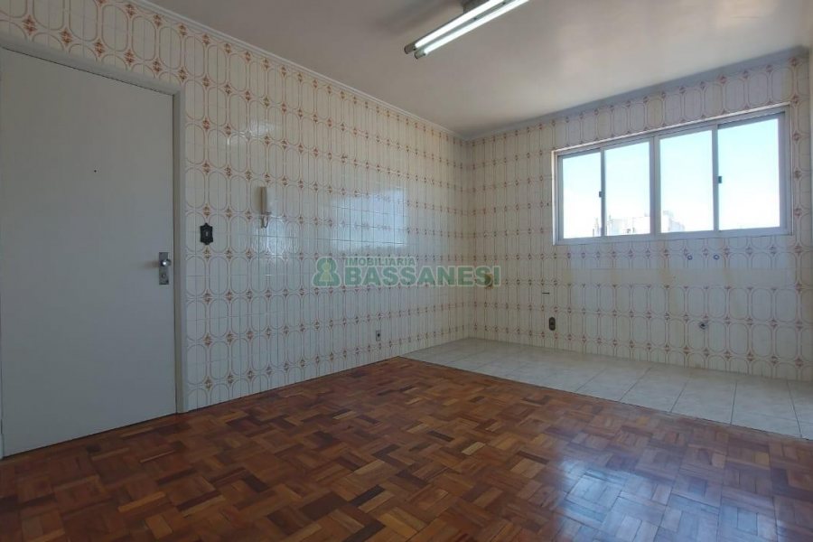 Apartamento, 3 dormitórios, 2 vagas, no bairro Madureira em Caxias do Sul para Alugar
