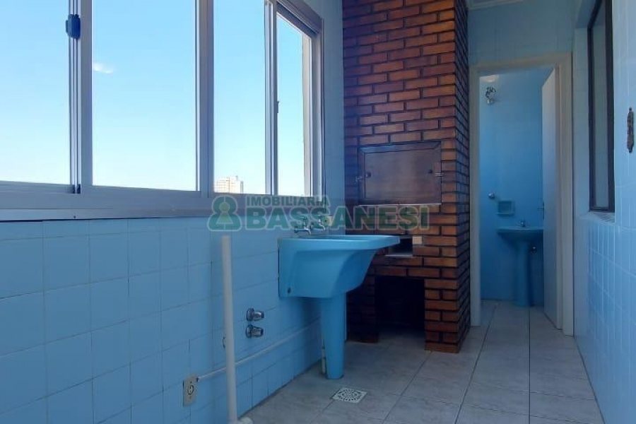 Apartamento, 3 dormitórios, 2 vagas, no bairro Madureira em Caxias do Sul para Alugar