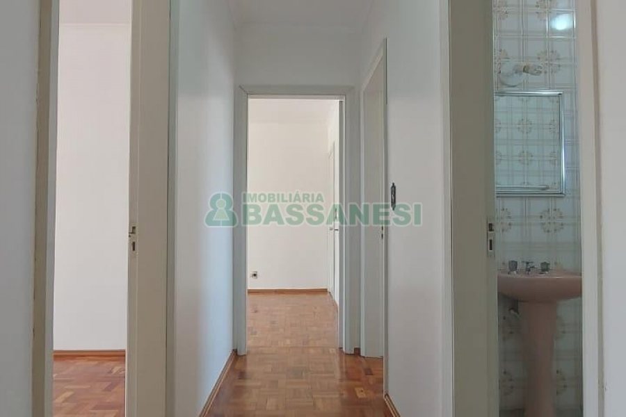 Apartamento, 3 dormitórios, 2 vagas, no bairro Madureira em Caxias do Sul para Alugar