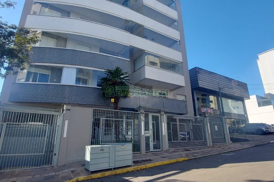 Apto Mobiliado com 85m², 2 dormitórios, 1 vaga, no bairro Villagio Iguatemi em Caxias do Sul para Alugar
