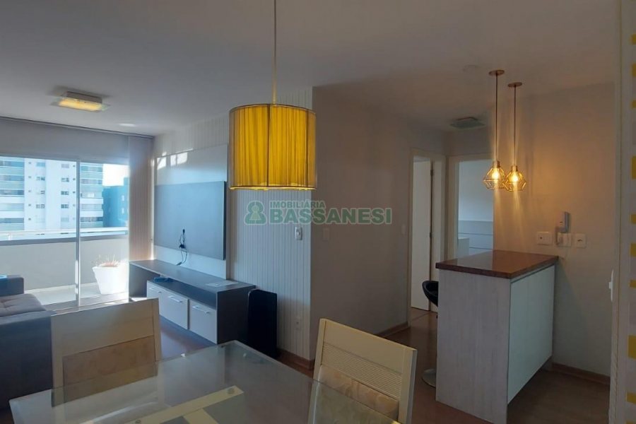 Apto Mobiliado com 85m², 2 dormitórios, 1 vaga, no bairro Villagio Iguatemi em Caxias do Sul para Alugar